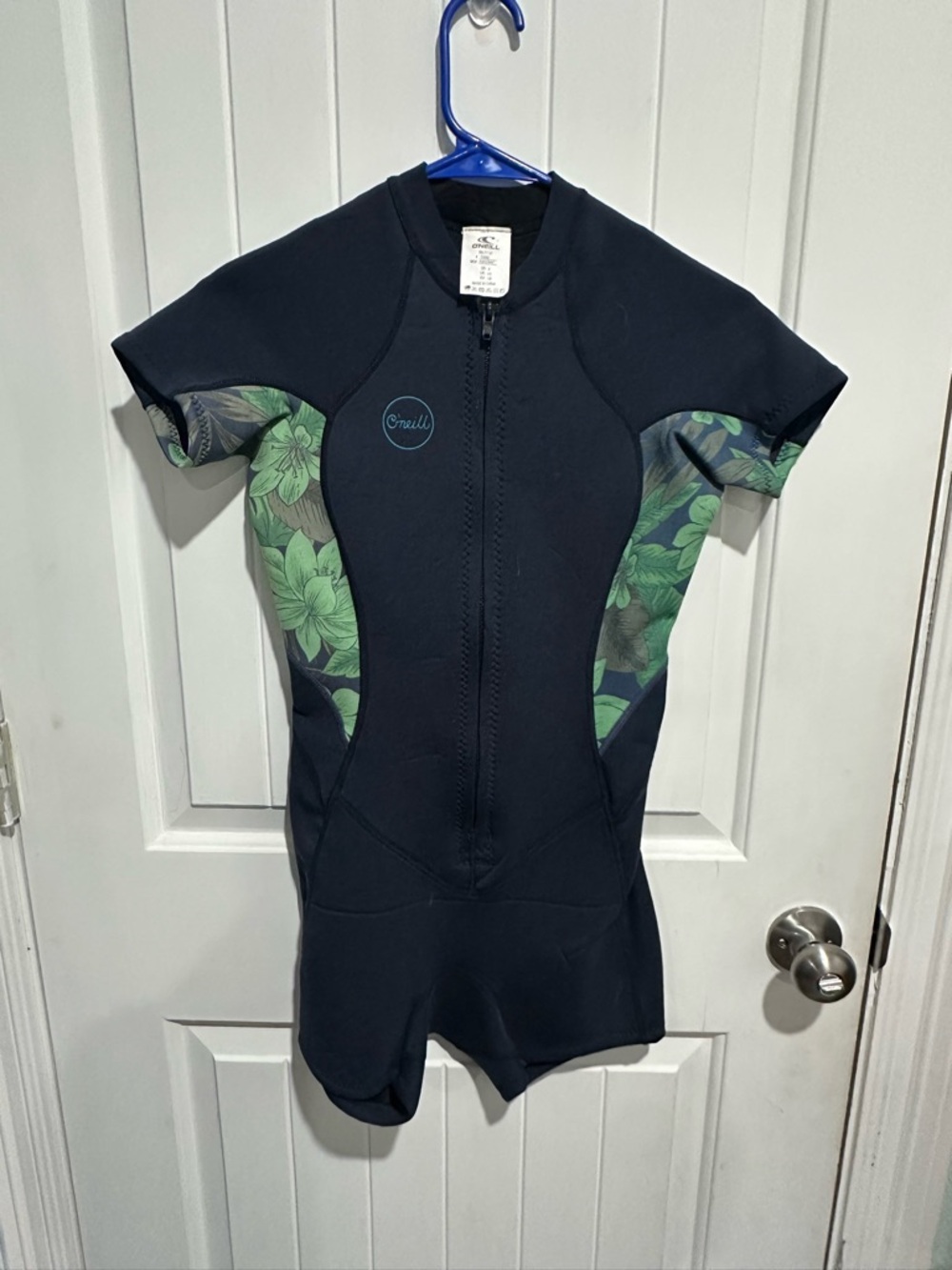 O'Neill Black Shorty Rashguard with Green Floral Panels